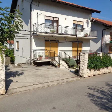 Nena's Place Apartment