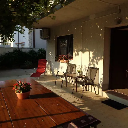 Nena's Place * Fiume