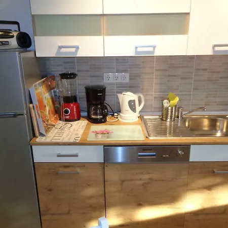 Nena's Place Apartament *